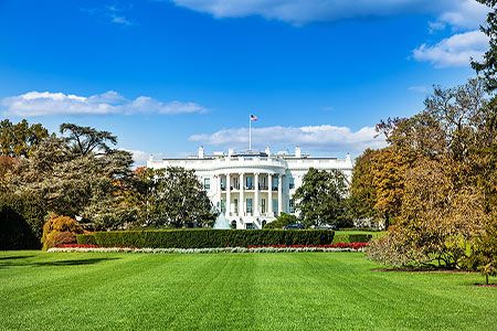 EIA expects less oil demand and lower oil and gasoline prices in an uncertain market